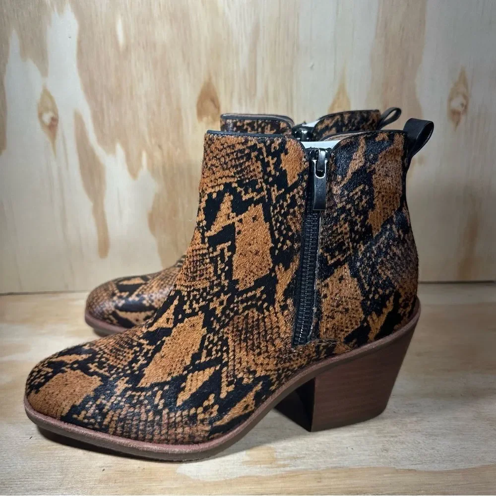 Sofft Cow Hair Ankle Boots Women’s Size 7.5